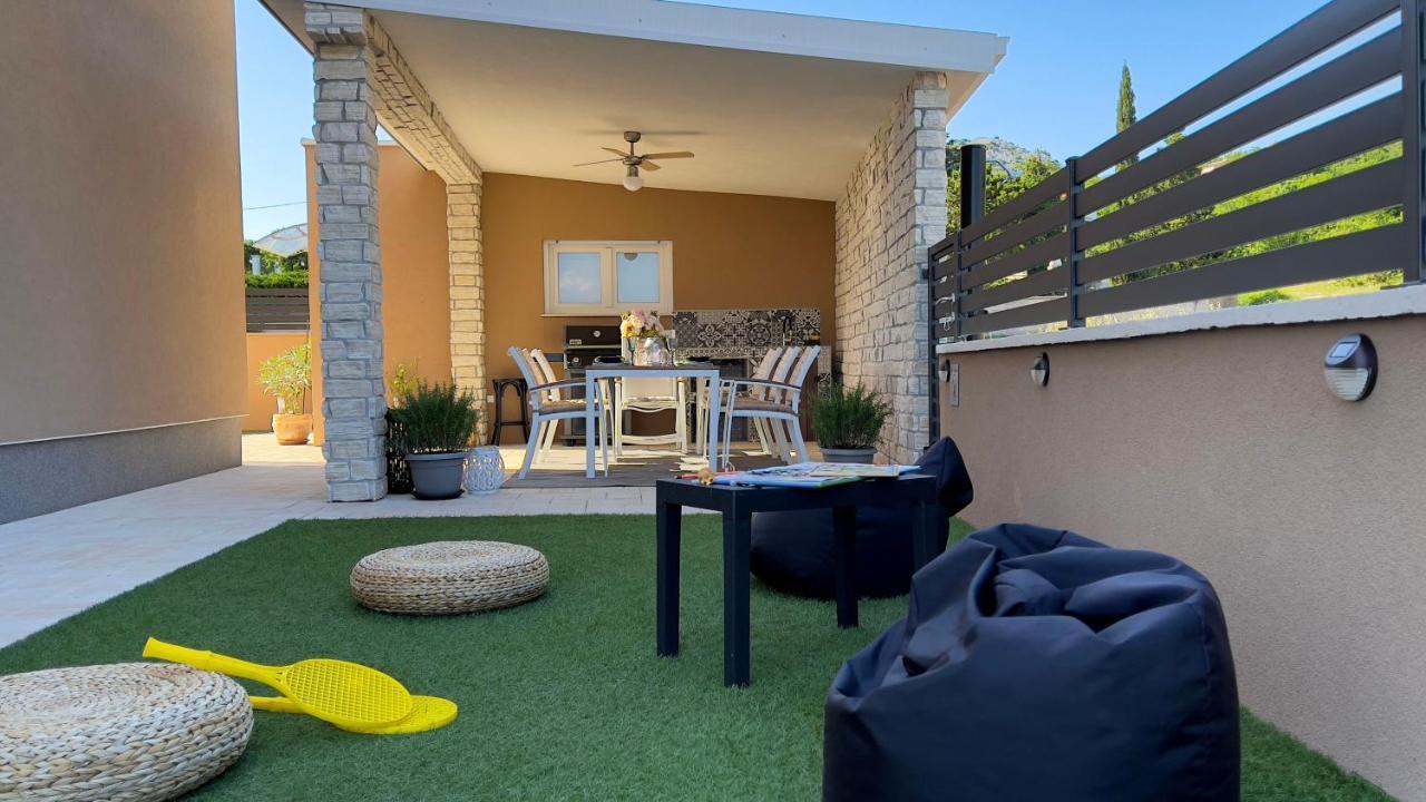 Apartments King And Queen Povile Exterior photo